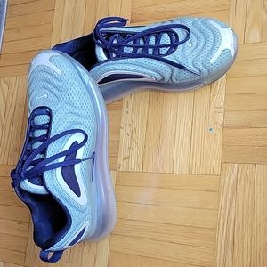 NIKE Air Max 720 women's US 8